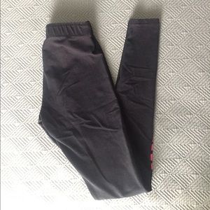 dark purple/black Nike leggings